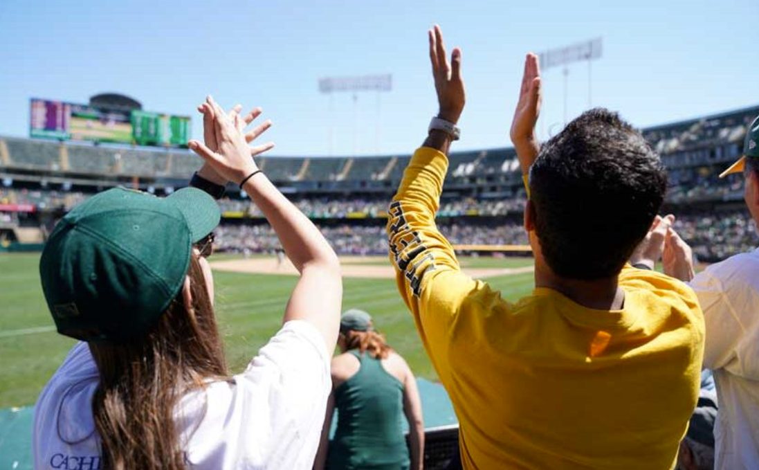 Oakland fans