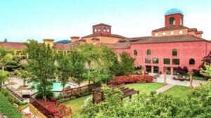 DoubleTree Sonoma pool